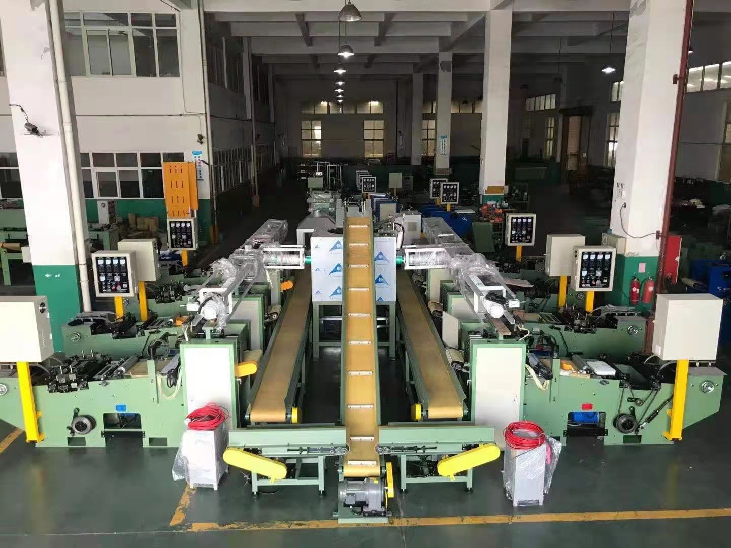 一拖十二平切鑄板機（電磁感應加熱節能省電）